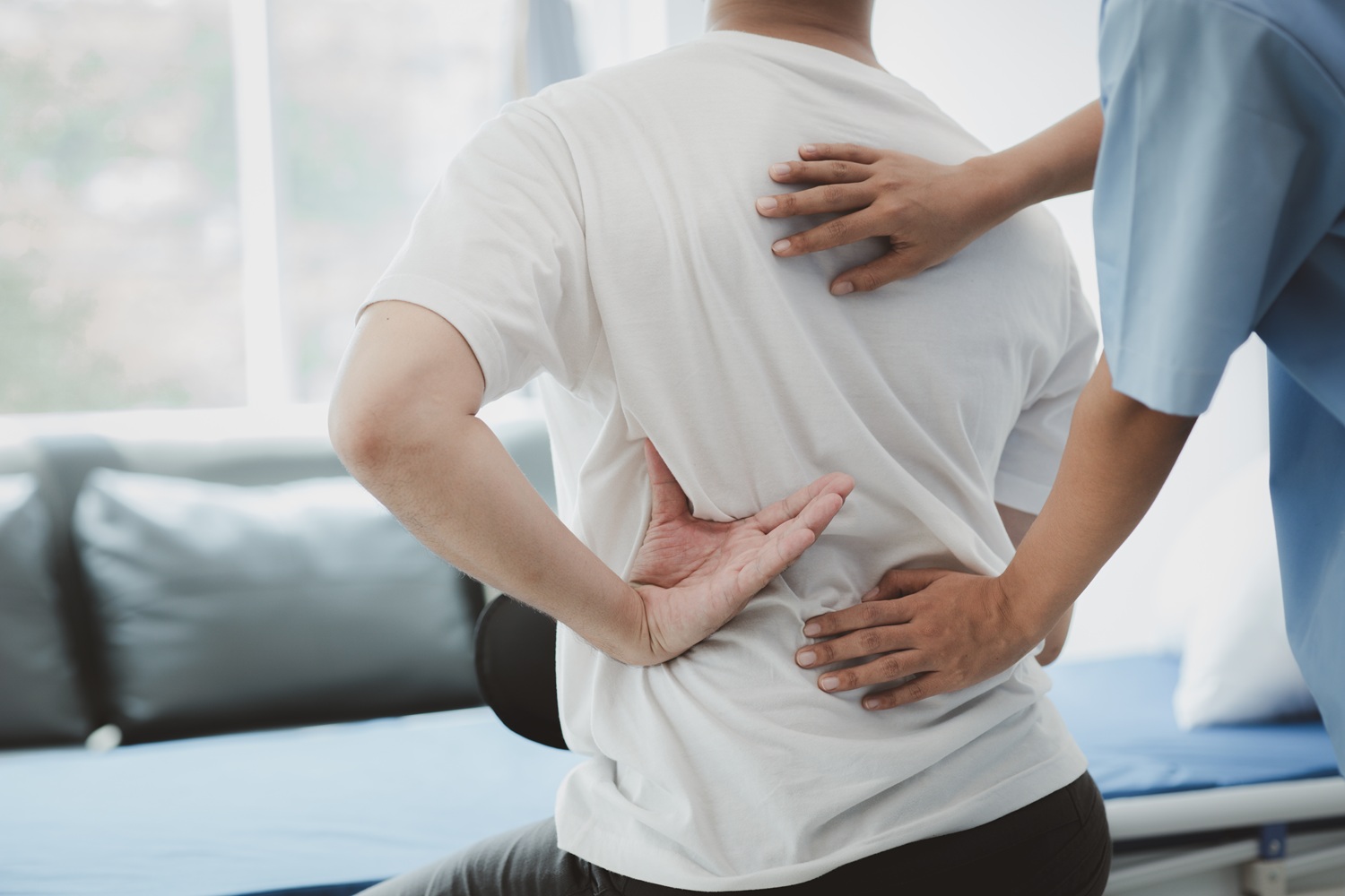 Sesión de fisioterapia en el Centro Terapéutico SOMA